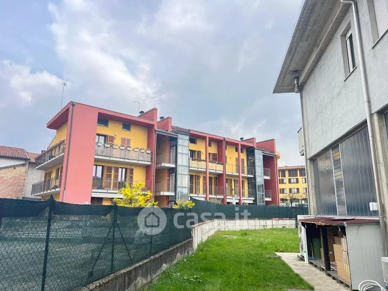 Garden - Duplex Apartment with Balcony in Cantù