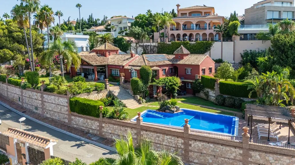 Vue aérienne - Exclusive Villa with Private Pool in Torrequebrada