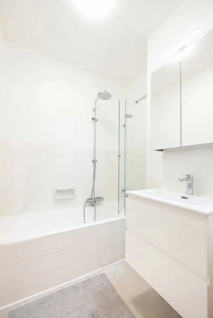 Salles de bain - Appartement Rénové avec Terrasse à Waterloo
