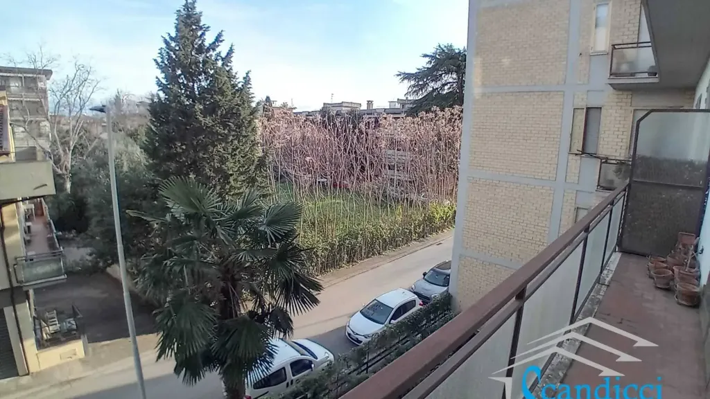 Balcone - Bright Apartment with Balcony in Florence