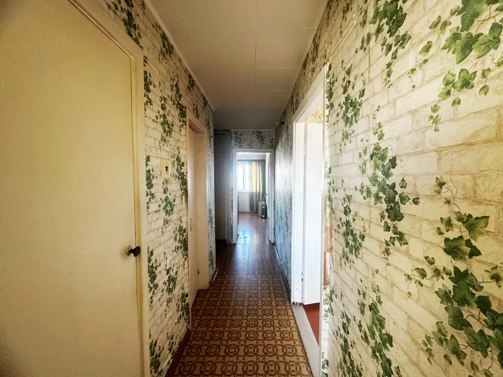 Esik - Apartment with Balcony in Narva Centre