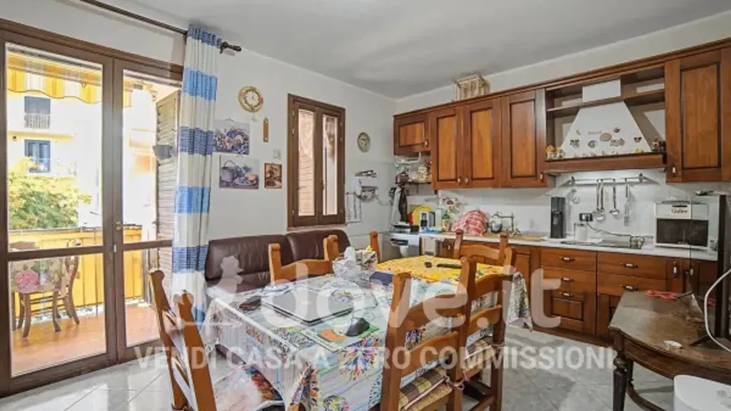 Salle à manger - Rear-Facing Apartment with Balcony in Aci Catena