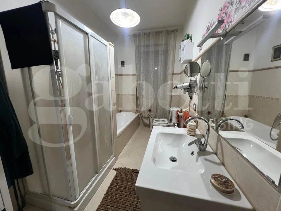 Salles de bain - Modernised Flat with Balconies in Santa Panagia