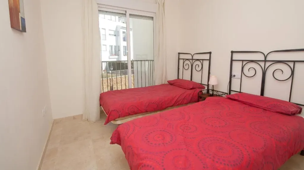 Chambres - 2-Bed Apartment with Terrace in La Duquesa, Manilva