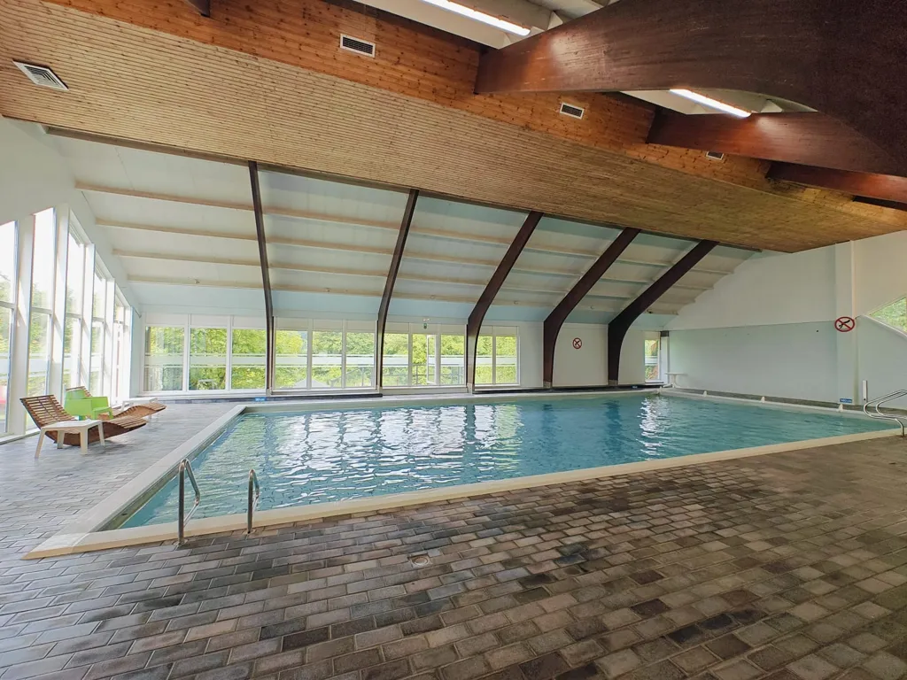 Piscine - Chalet avec Vue dans le Parc Vallee les Etoiles à Hastière