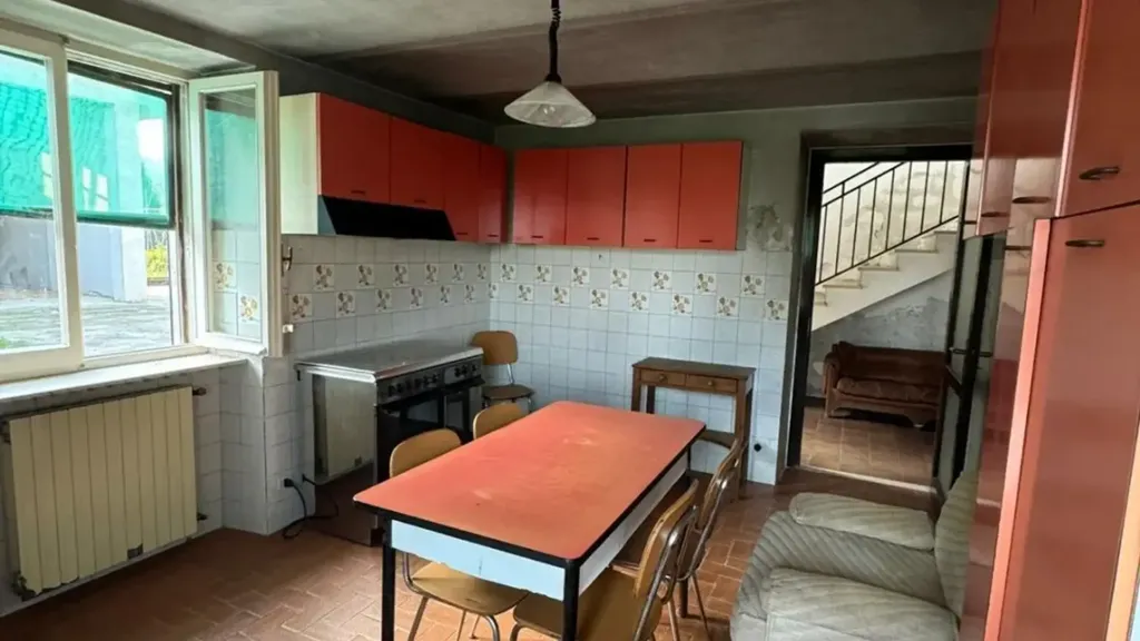 Salle à manger - Rustic Cottage for Renovation in Casale Monferrato
