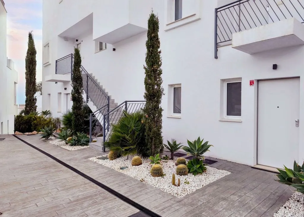 Aed - Luxury Penthouse with Pool in Marbella