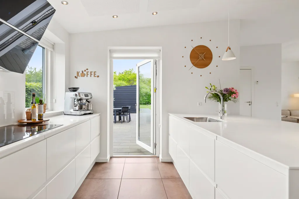 Cuisine - Modern Villa with Large Garden in Aabybro