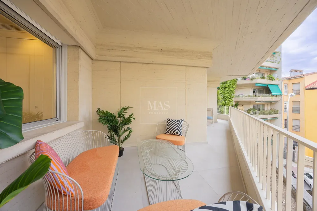 Balcon - Renovated Apartment with Terraces in Madrid