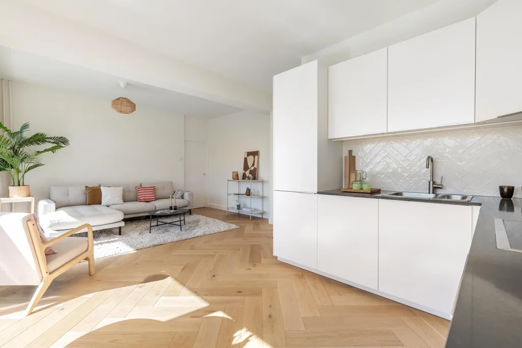 Cucina - Renovated Gallery Flat with Balcony in Amsterdam