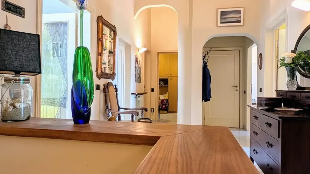 Esik - Rustic Apartment with Terrace in Sovigliana