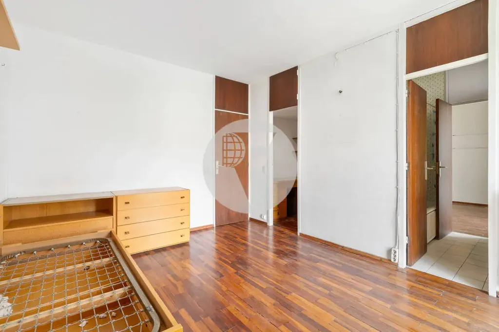 Bedrooms - Spacious Flat with Terrace in Exclusive Barcelona