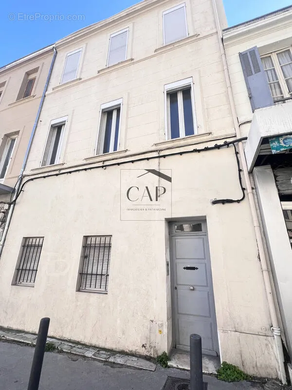 facade