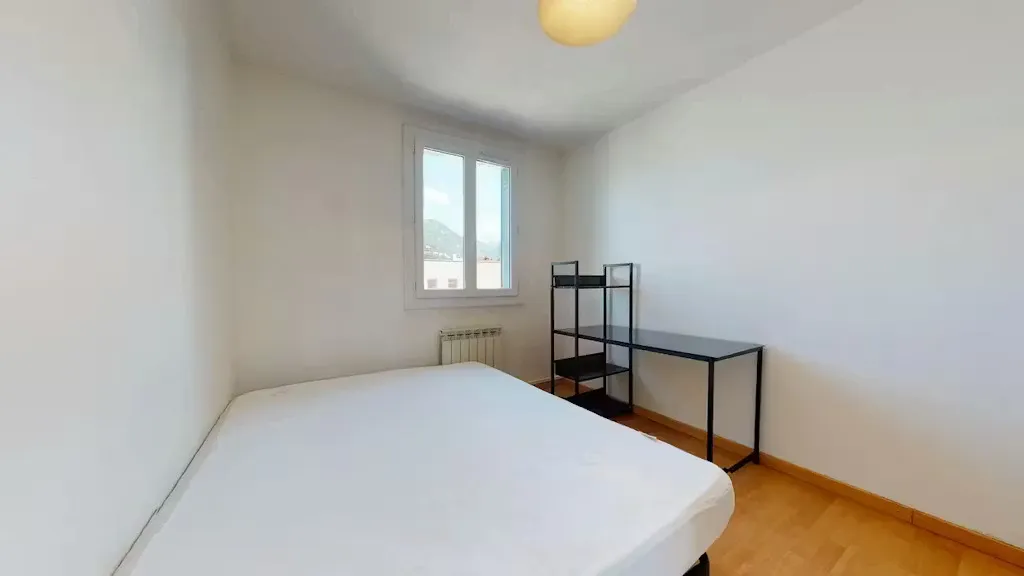 4-toaline korter asukohas Grenoble