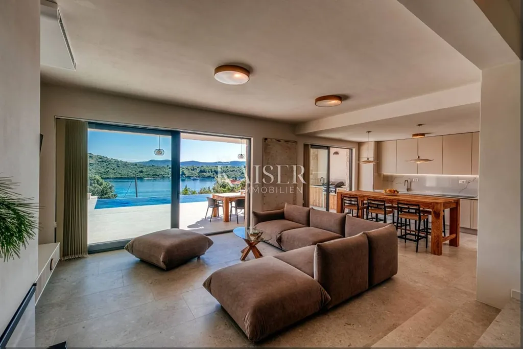 Living Room - Luxury Villa with Infinity Pool on Mali Iž