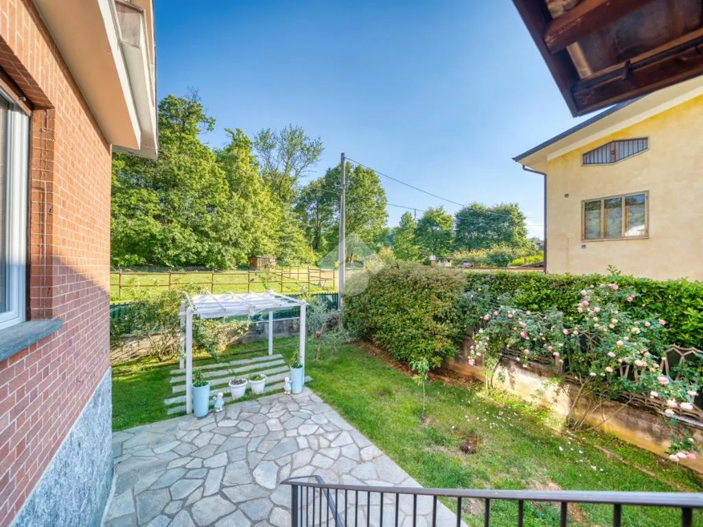 Jardin - Panoramic Villa with Pool in Reano