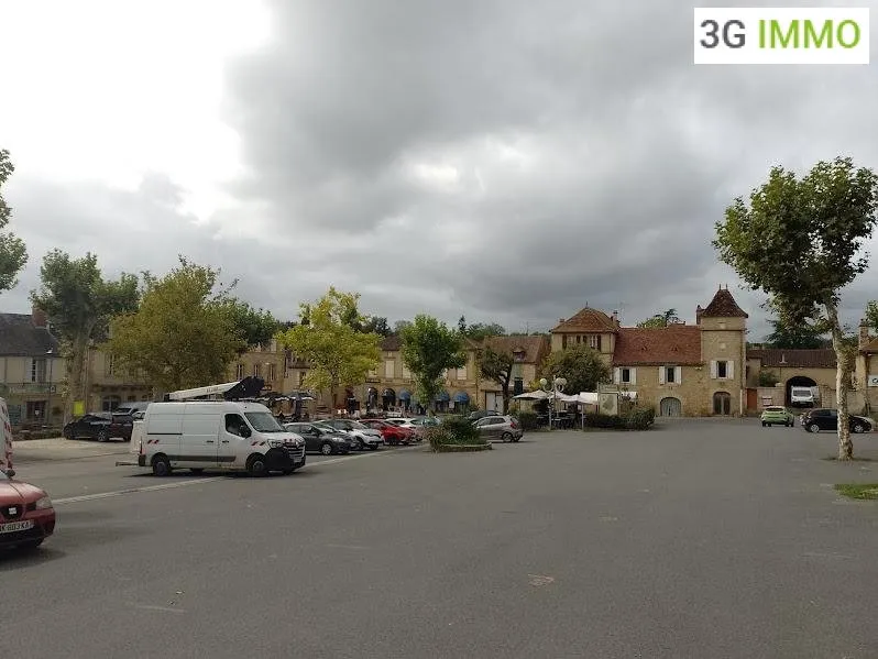 Välivaade - Village House with Commercial Potential in Cazals