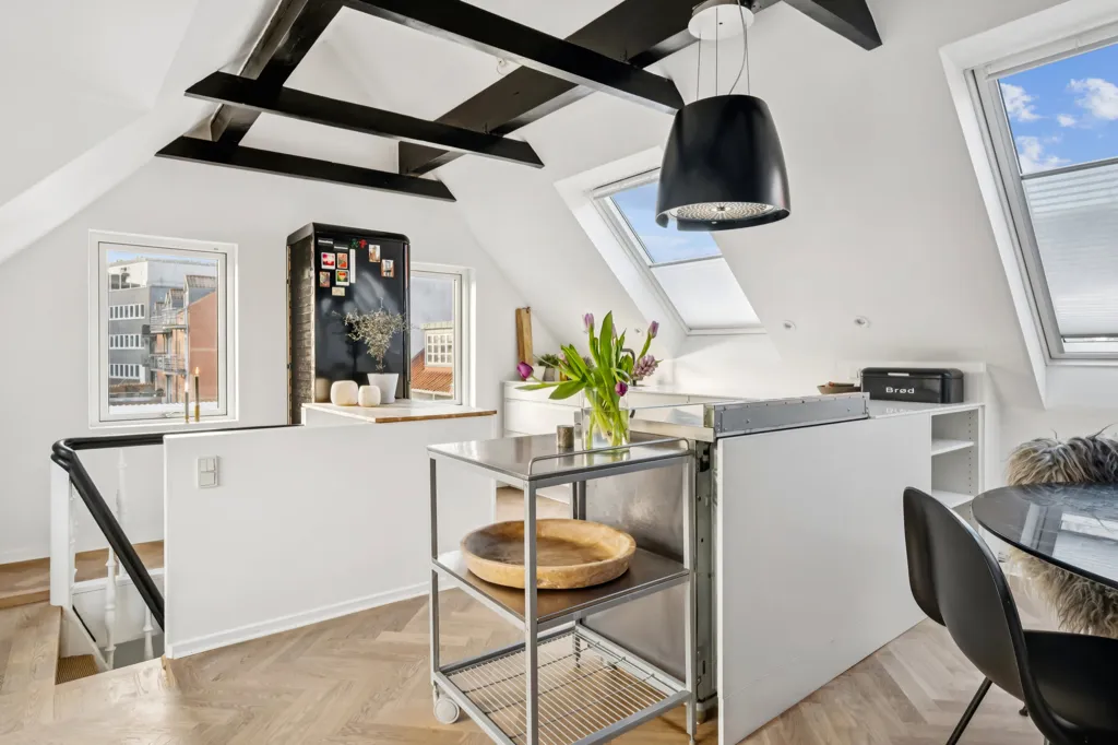 Cuisine - Historic Terrace House with Garden in Aarhus C
