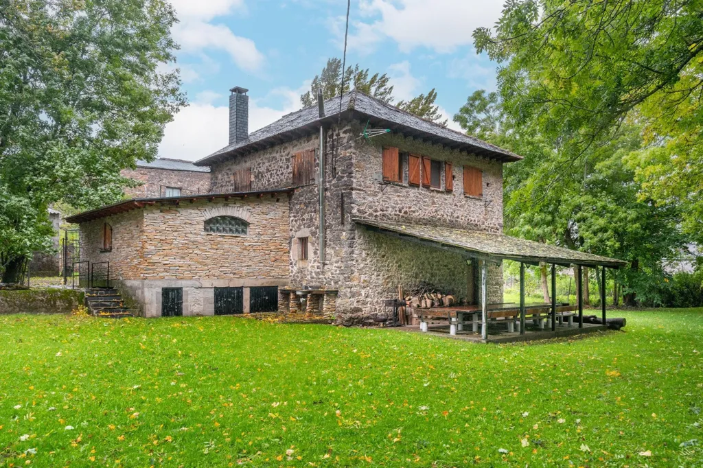 Välivaade - Converted Watermill with Garden in Babia Valley