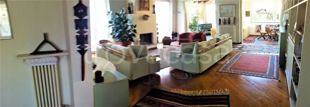 Séjour - Penthouse with Lake View in Abbadia Lariana