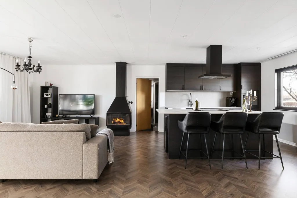 Köök - Charming Villa with Pool in Marstrand