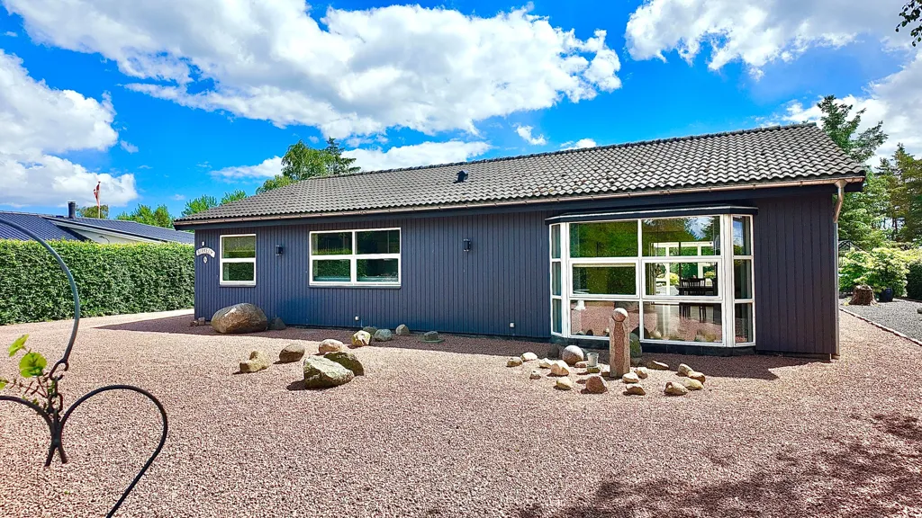 Esterno - Well-Built Summerhouse with Garden in Skellet