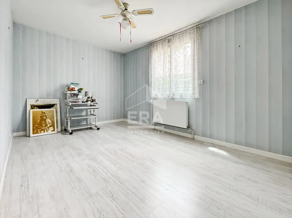 Chambres - Maison de Plain-Pied avec Jardin à Étampes