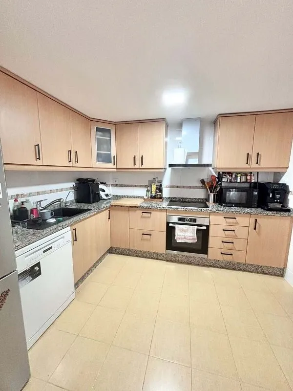 Cuisine - Semi-Detached Villa with Private Garden in Mutxamel
