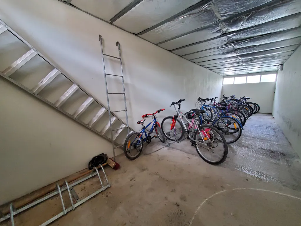 Garage - 5-Piece Apartment Near Troyes Centre