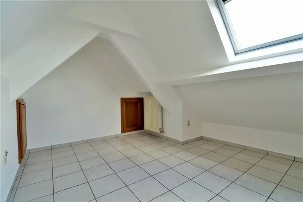 Pièces - Duplex avec Jardin Commun au Centre de Saint-Gérard