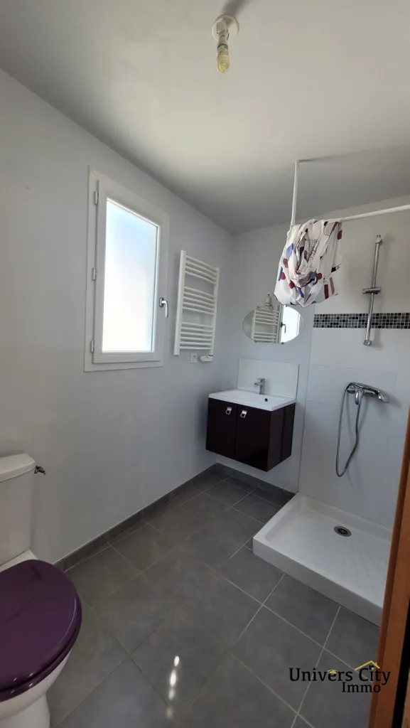 Salles de bain - Appartement Duplex au Calme à Rezé