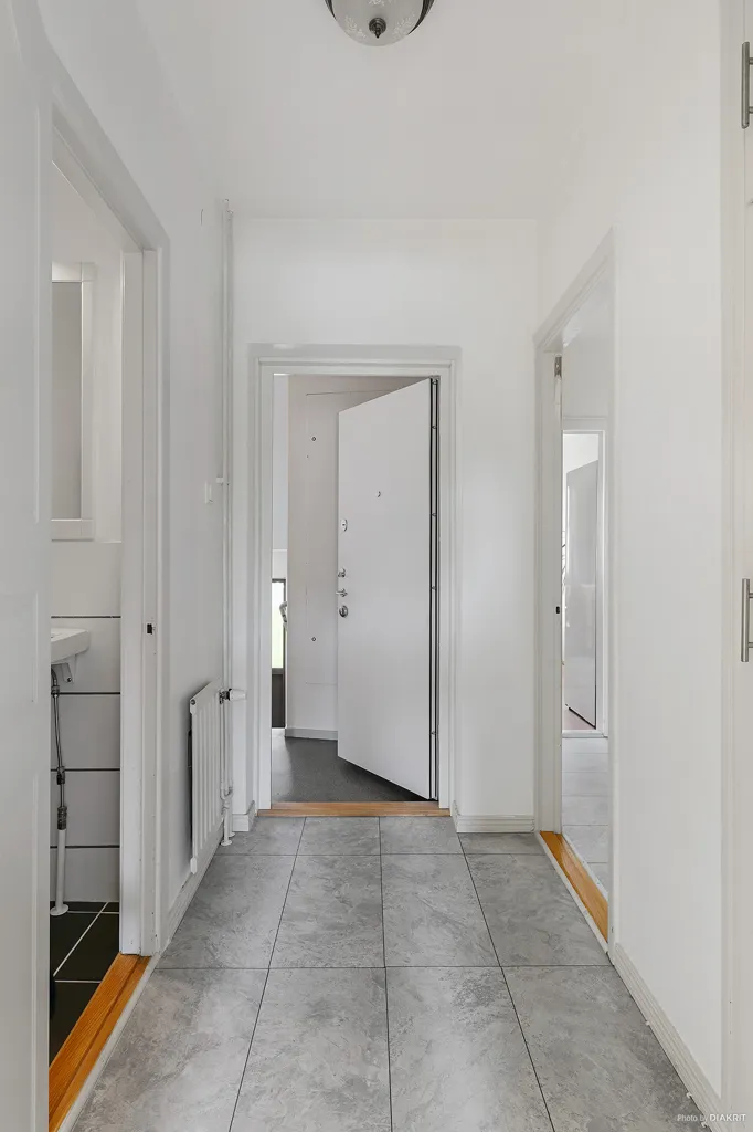 Esik - Apartment with Glazed Balcony in Borås