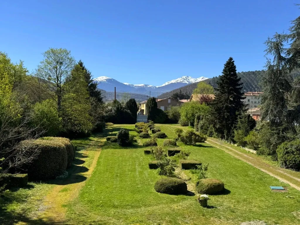 Giardino - Maison de Maître with Private Park in Village