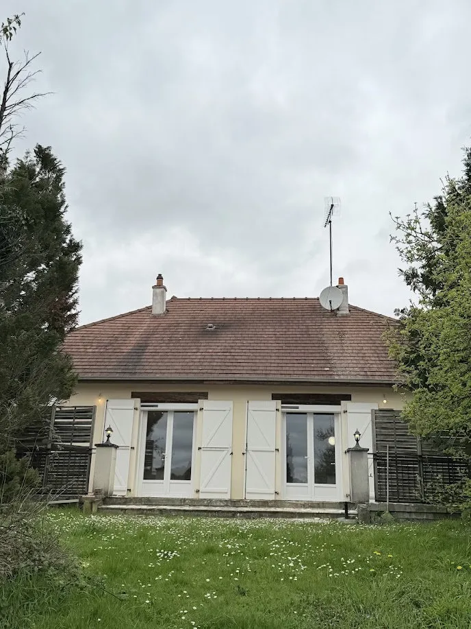 Välivaade - Family House with Garden near Sens