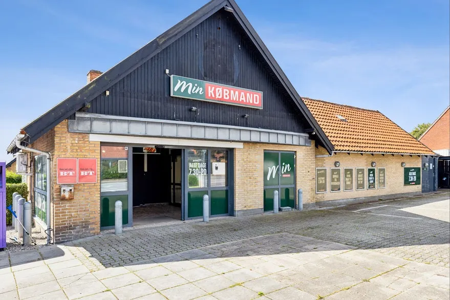 Extérieur - Mixed-Use Property with Business Area in Sønderborg