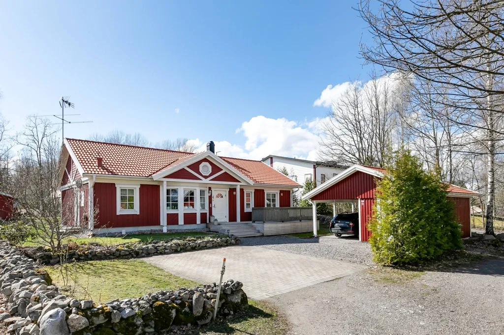 6-toaline maja asukohas Örebro kommun