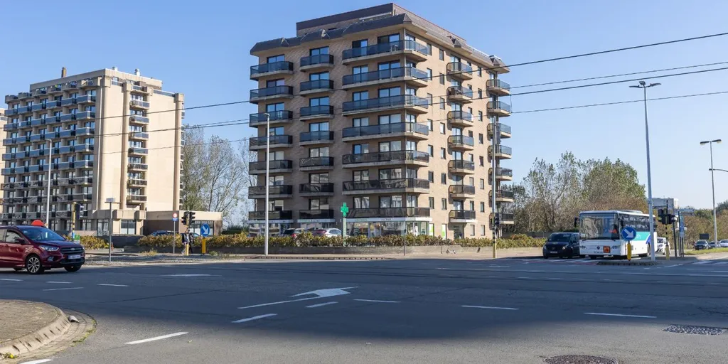 Extérieur - Penthouse Rénové avec Terrasse à Ostende