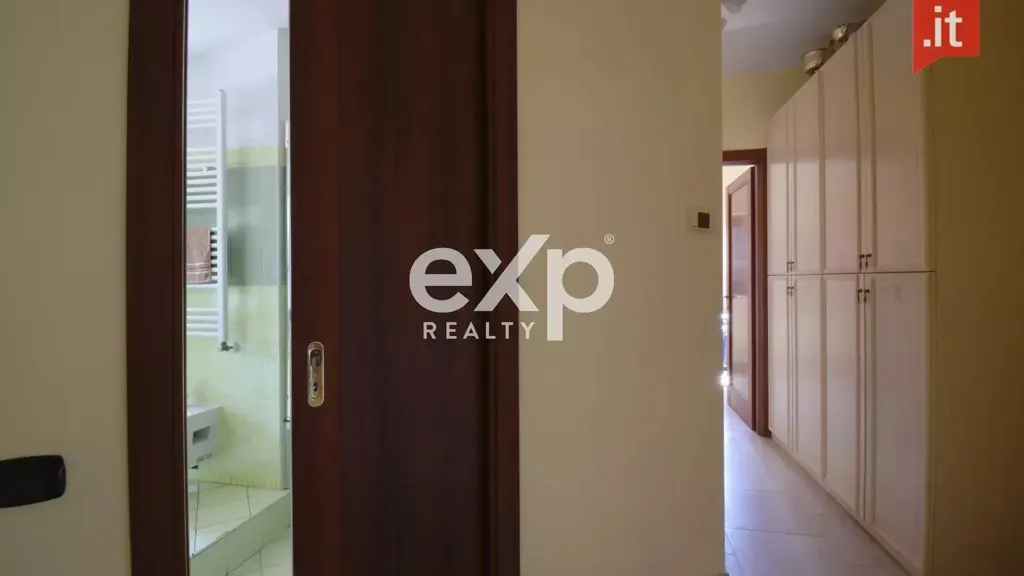 Esik - Apartment with Sea View in Vasto
