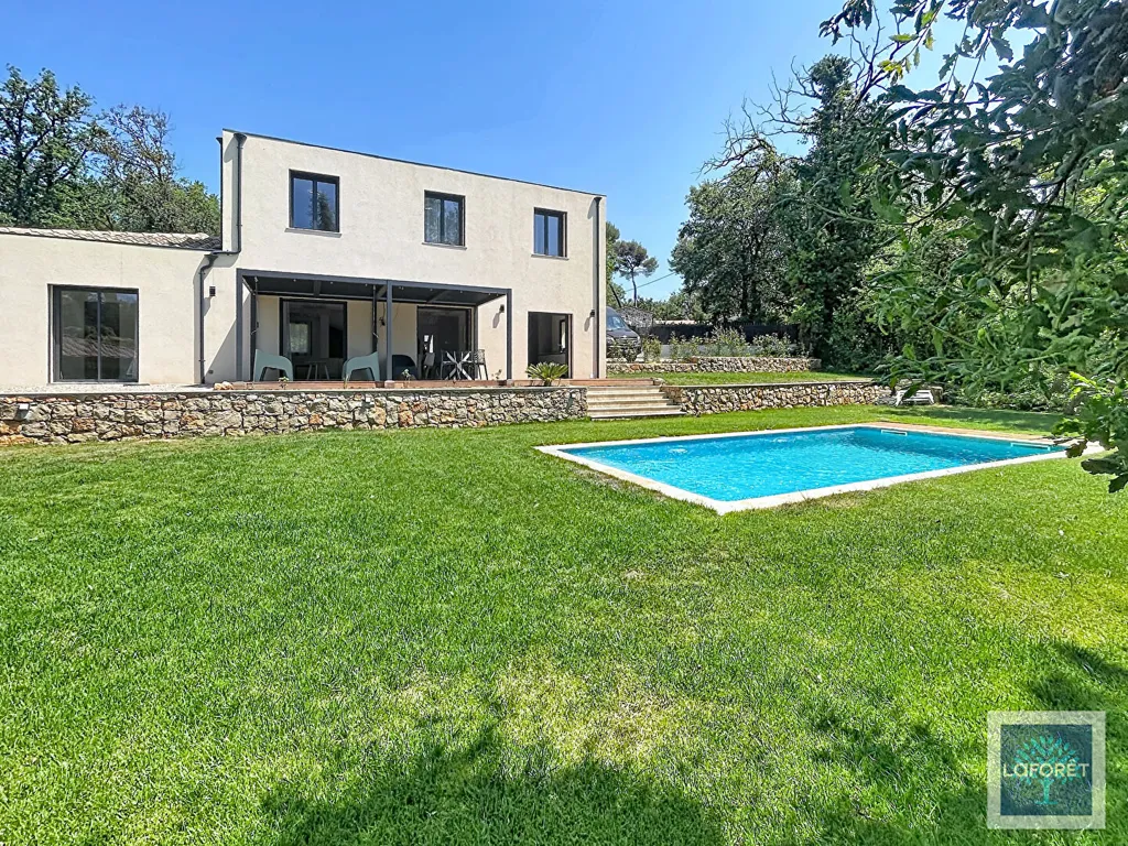 Piscine - Villa Neuve avec Piscine à Saint-Paul-de-Vence