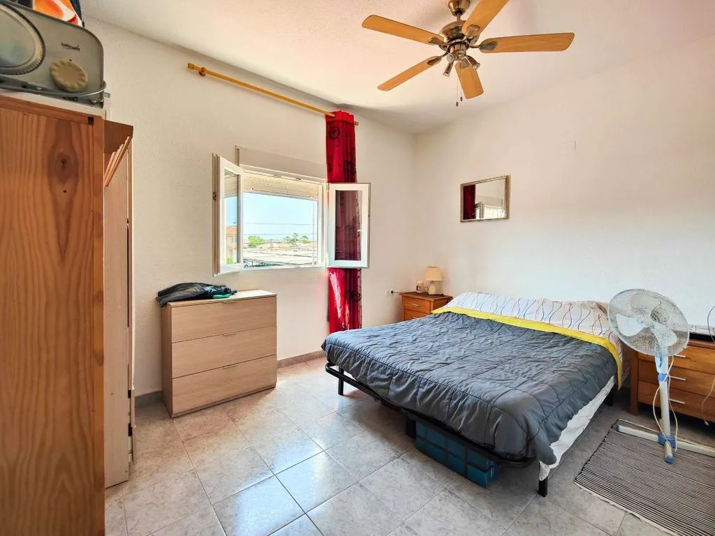 Chambres - Restaurant with Apartments in Torrevieja