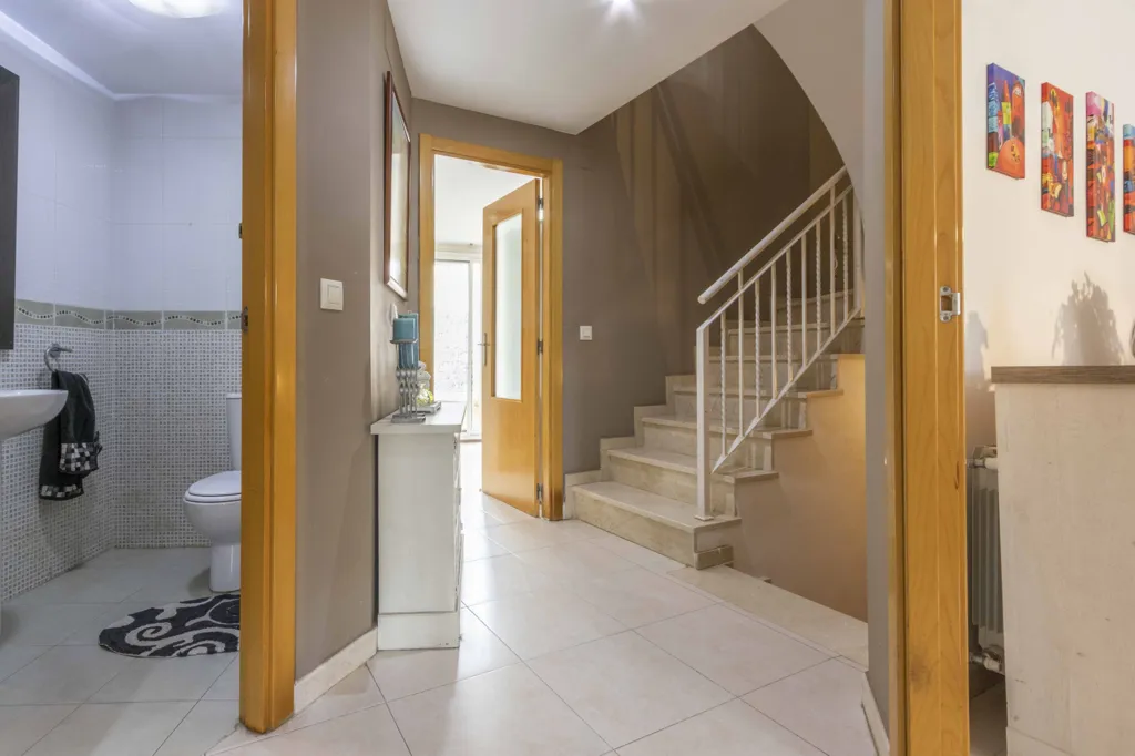 Entrée - Duplex with Sierra View in Naquera