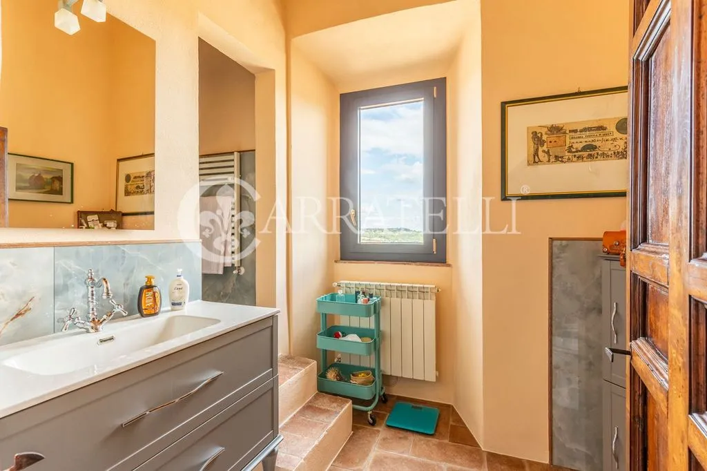 Salles de bain - Medieval Tower with Panoramic Views in Monteriggioni