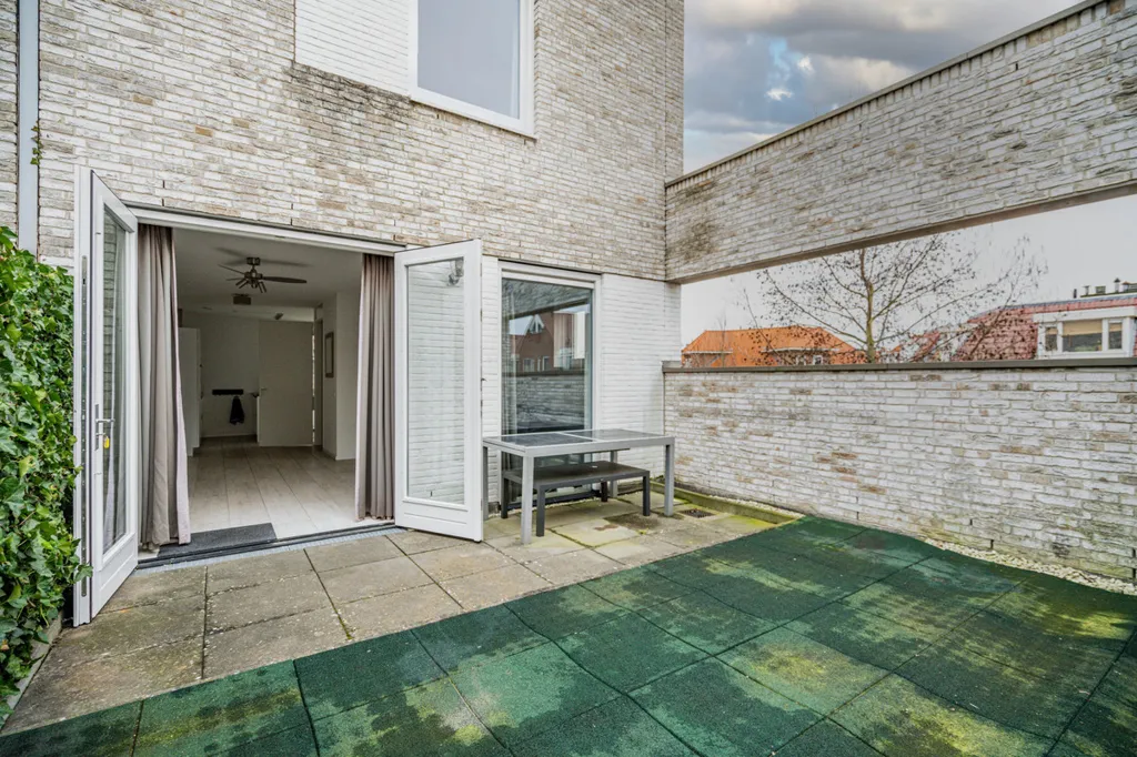 Terrace - Corner Apartment with Extra Mezzanine in Leiden