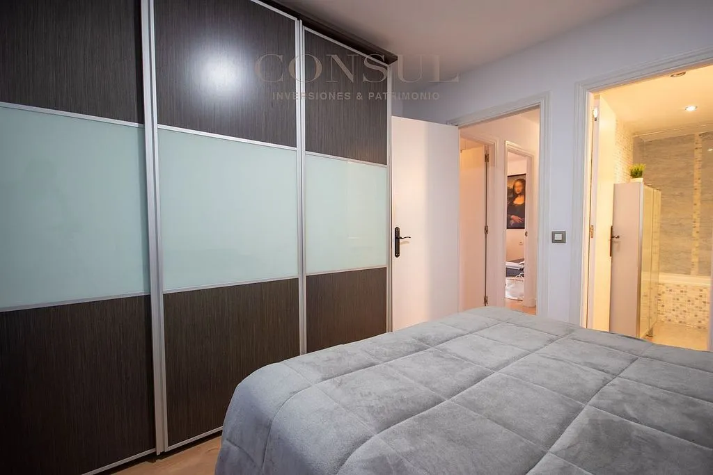 Chambres - 3-Bedroom Apartment with Balcony in La Banda
