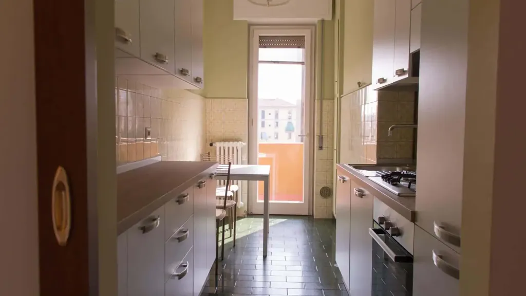 Cuisine - Modern Studio with Balcony in Milan