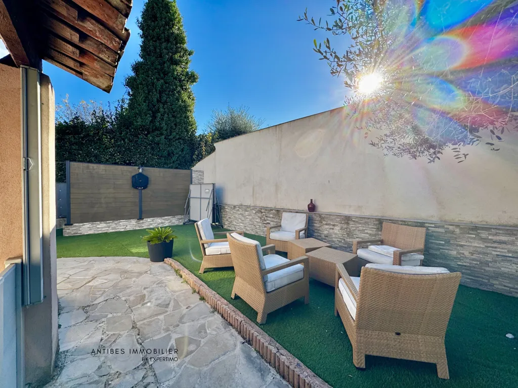 Terrasse - Maison Individuelle avec Piscine à Mougins
