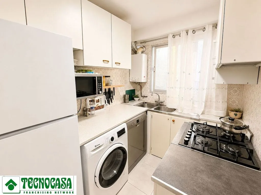 Cuisine - Apartment with Air Conditioning in City Centre