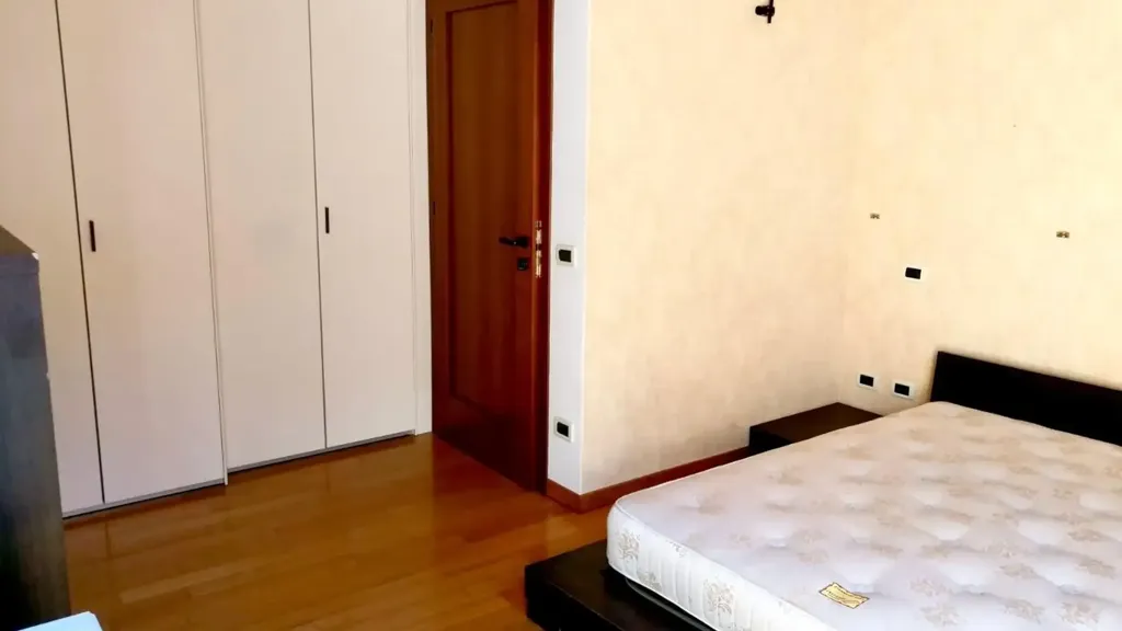 Chambres - Two-Level Apartment with Terrace in Cesena