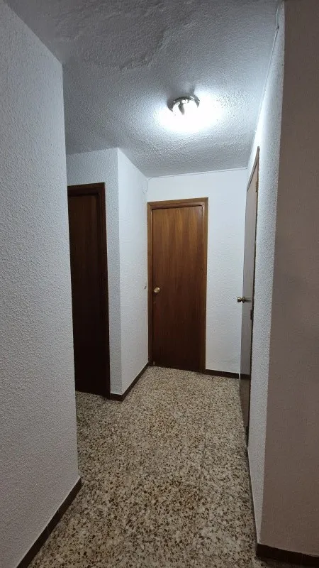 Esik - Three-Storey Townhouse with Balconies in Antella