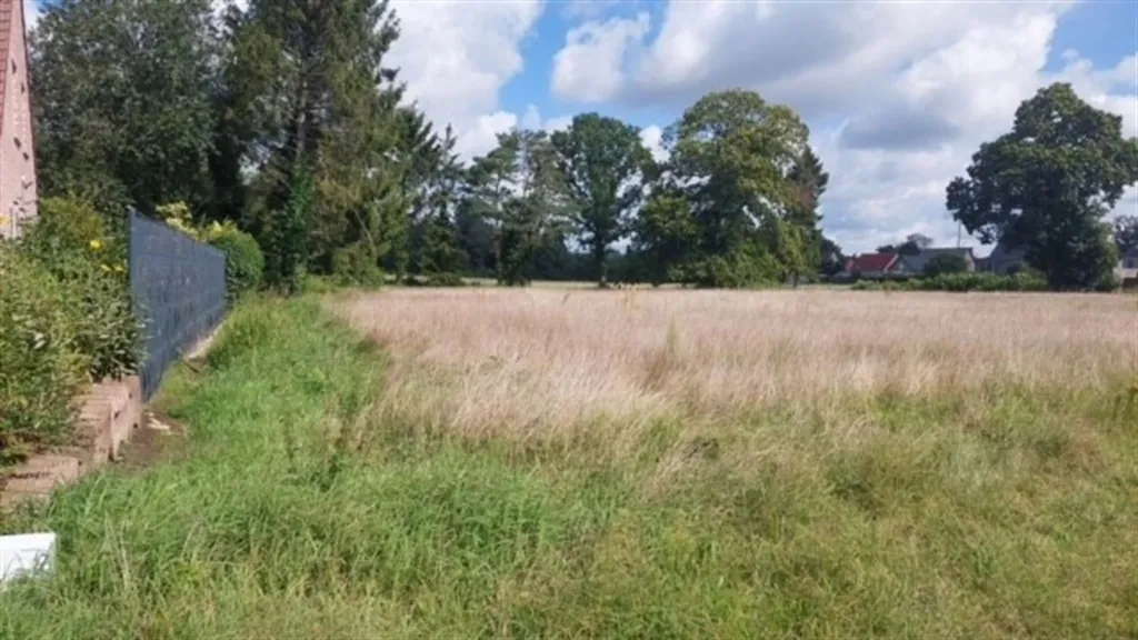 Aed - 3-Bedroom Plot with Building Obligation in Nijlen